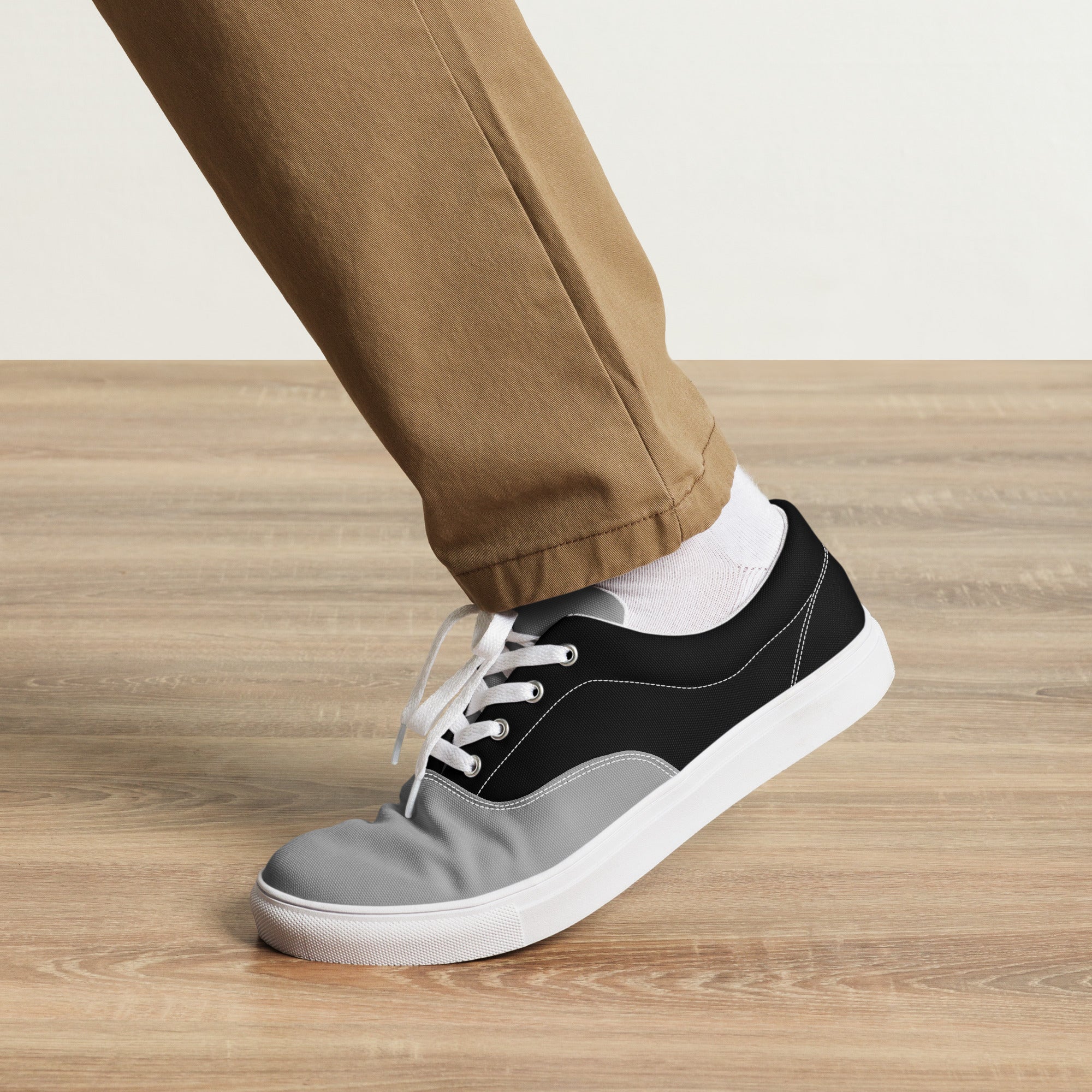 Men’s lace-up canvas shoes